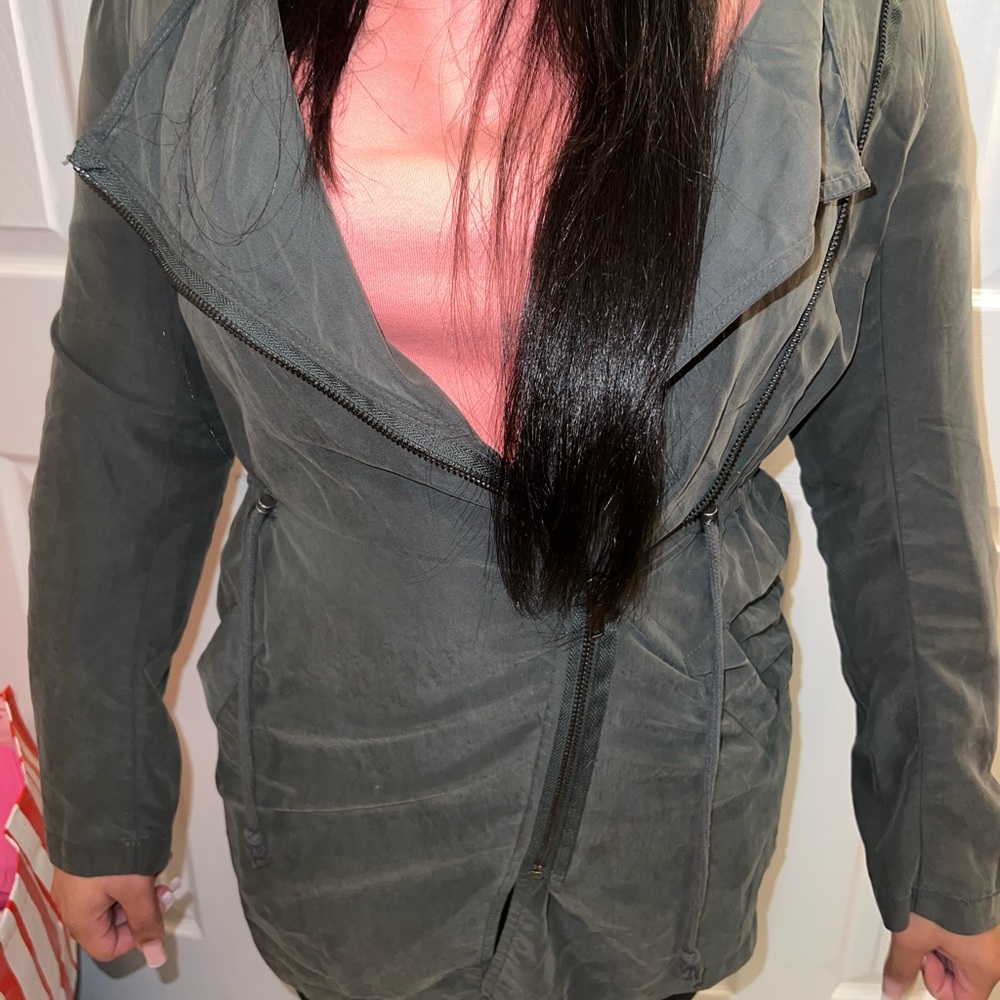 Army green light jacket